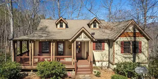 31 Whispering Falls Court