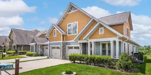5 Holland Mountain View