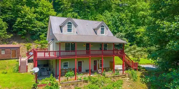 77 Pigeon Creek Trail