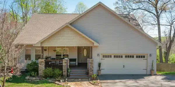 18 Birdsong Lane
