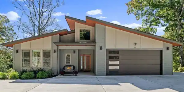 22 Governors View Road
