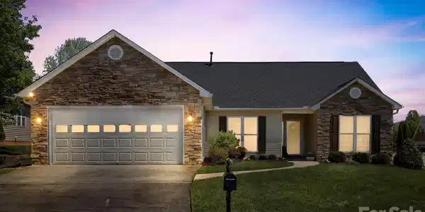 25 Livingston Farm Road