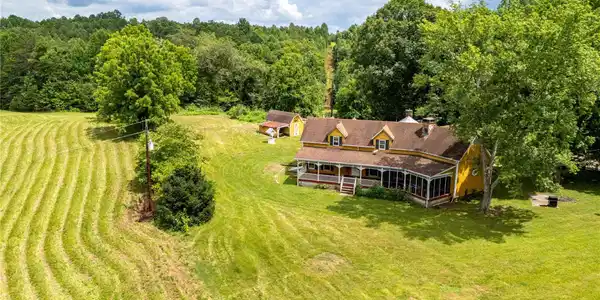 717 Frog Creek Road