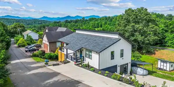 1 Little Oak Road