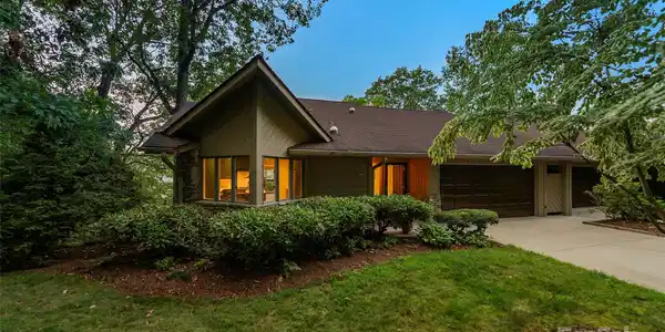 3301 Timber Trail