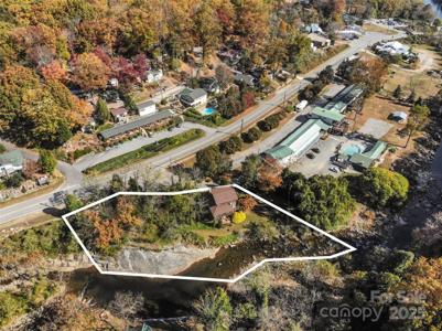 3207 Memorial Highway