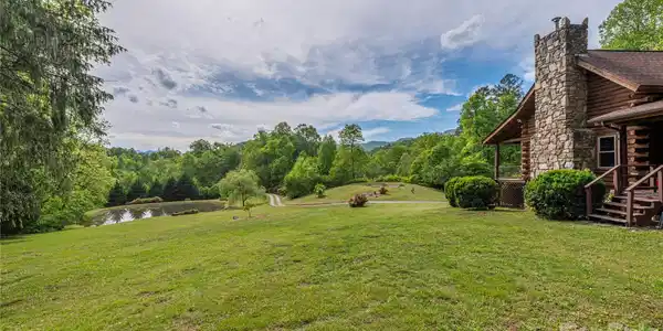 393 Carver Mountain Valley
