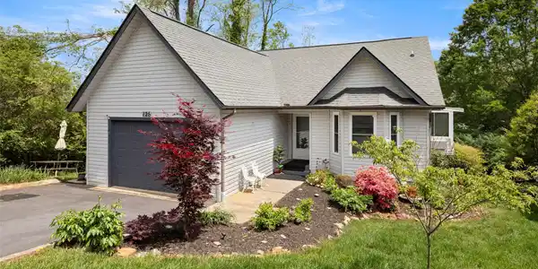126 Cimarron Drive