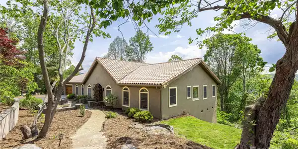 29 Crowningway Drive
