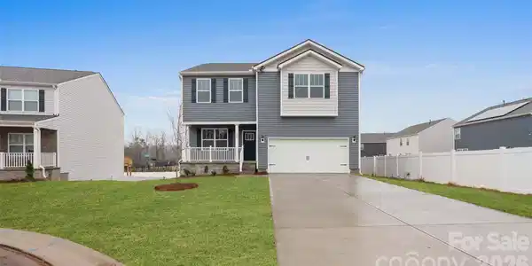 112 Queen Valley Way