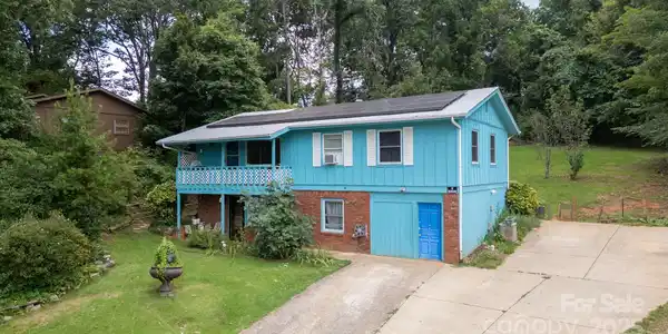 43 Evelake Drive