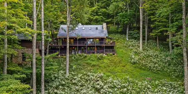 544 Tearshirt Lane
