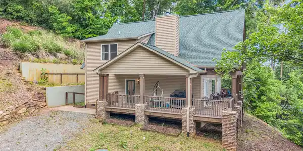 227 Snug Harbor Circle