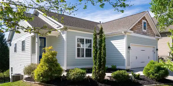 17 Dreambird Drive