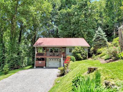 10 Bridle Drive