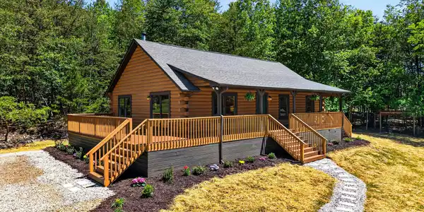 443 Cascades Parkway