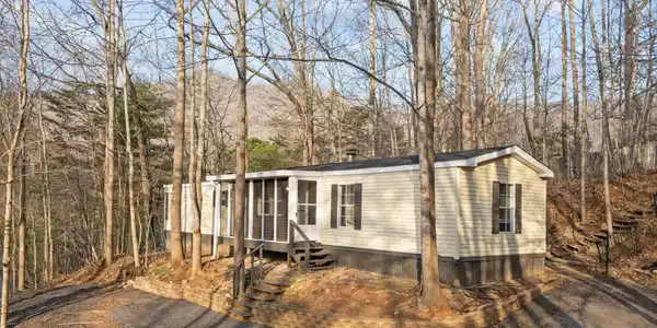 19 Kayce Drive