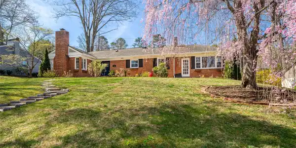 52 Shorewood Drive