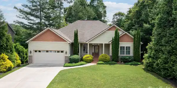 59 Ledgestone Drive