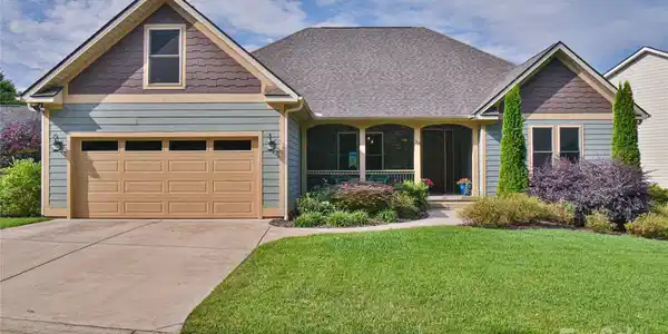 35 Dreambird Drive