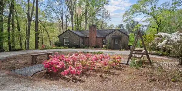 100 Woodmere Drive