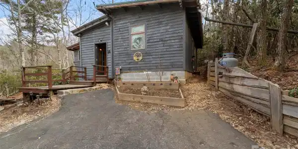 141 Overlook Drive