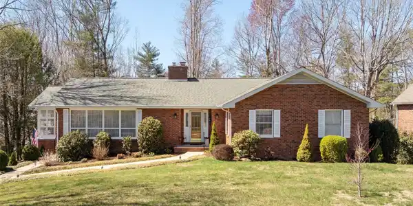 71 W Fairway Drive