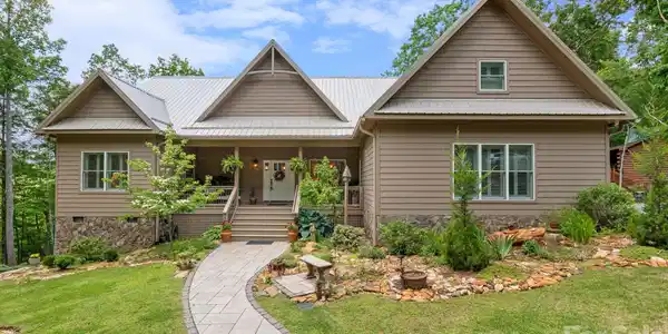 142 Highland Cove