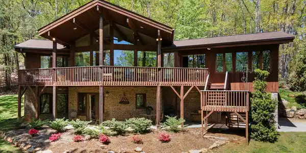 3605 Ridgetop Road