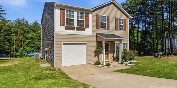 2220 Pinnacle View Drive
