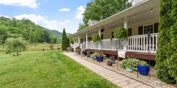 33 Copper Penny Lane
