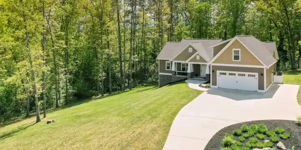 7 Grizzly Drive