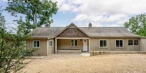 811 Town Mountain Road