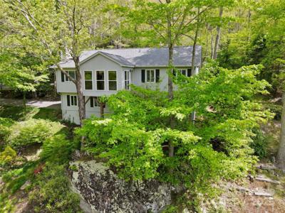220 woodwinds Lane