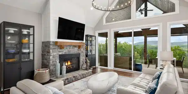 636 Crystal Heights Drive