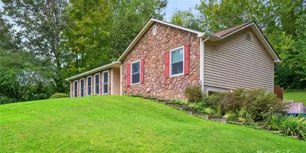 112 Asvista Drive