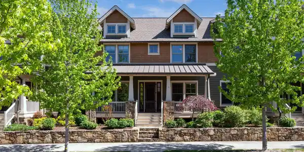 4 Fitzgerald Road
