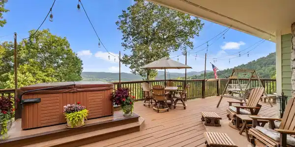 288 Hawks Point Drive