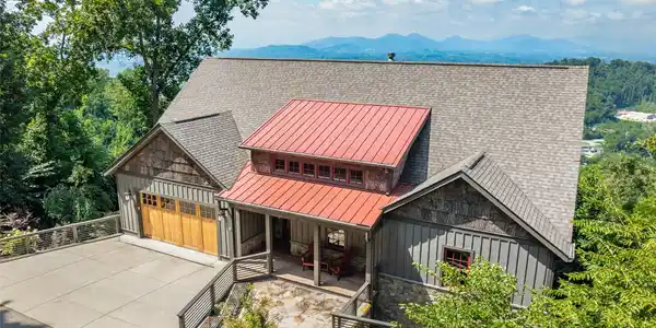 9 Soaring Hawk View