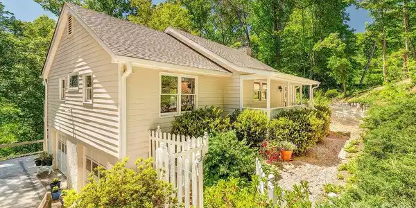 146 Churchill Downs Drive