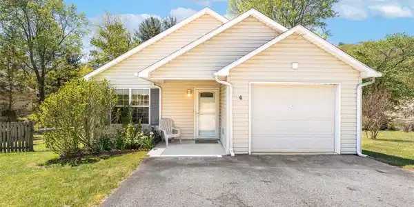 4 High Mountain Lane