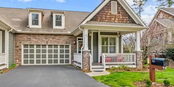 22 S Kaufman Stone Way