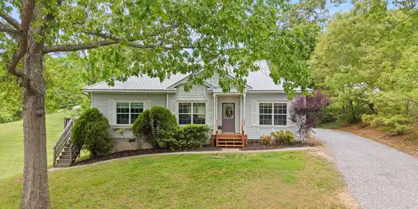 233 Thompson Cove Road