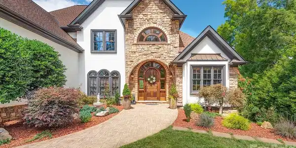76 Bradford Vistas Drive