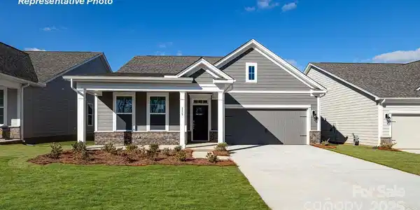 2047 Skyhawk Drive