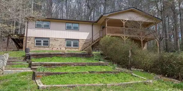 972 Harper Road
