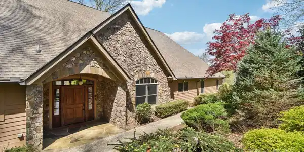 206 View Ridge Parkway