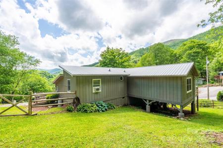 131 Apple Blossom Lane