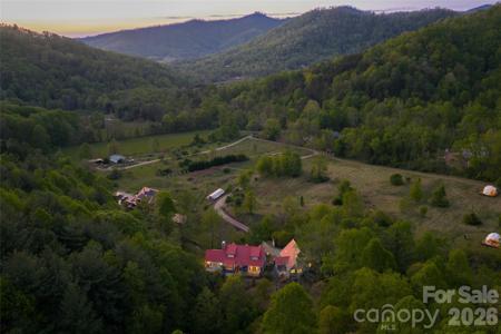 10 and 12 Dogwood Hills Lane