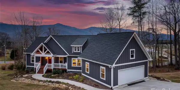 116 Whispering Wind Drive